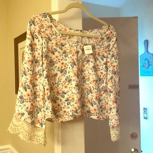 BNWT Girls Size XS Hollister Blouse